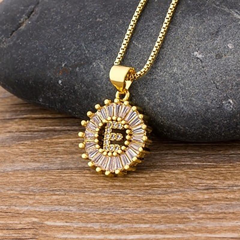 Zirkon Verschönerte Anfängliche Buchstaben Anheitige Halskette