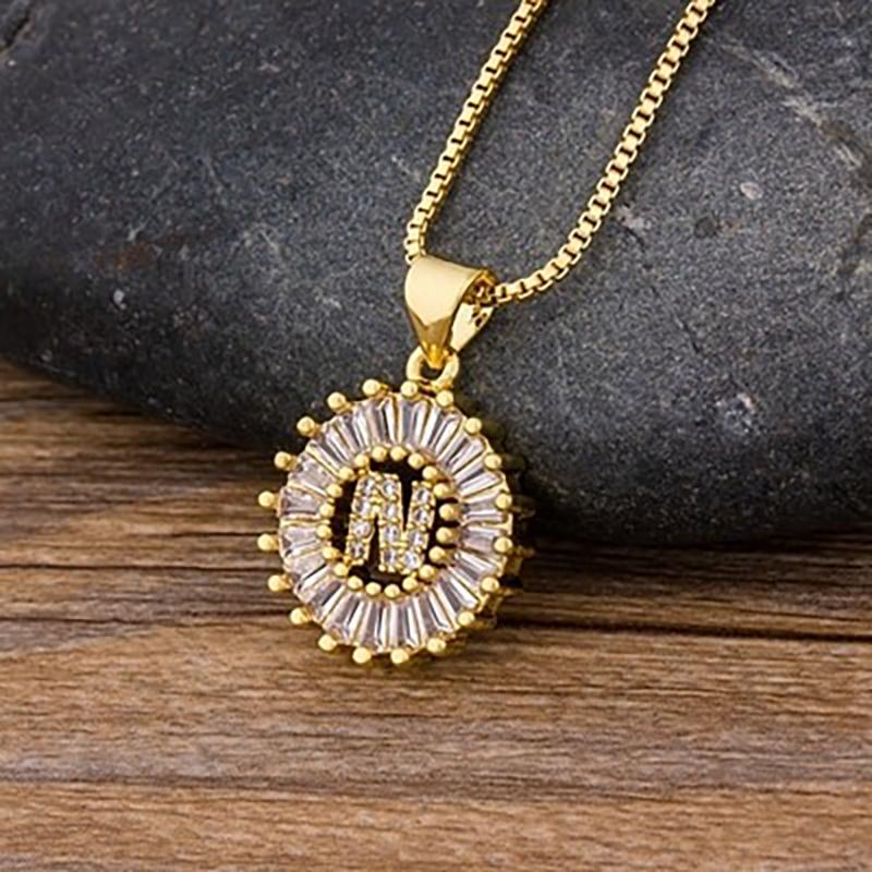 Zirkon Verschönerte Anfängliche Buchstaben Anheitige Halskette