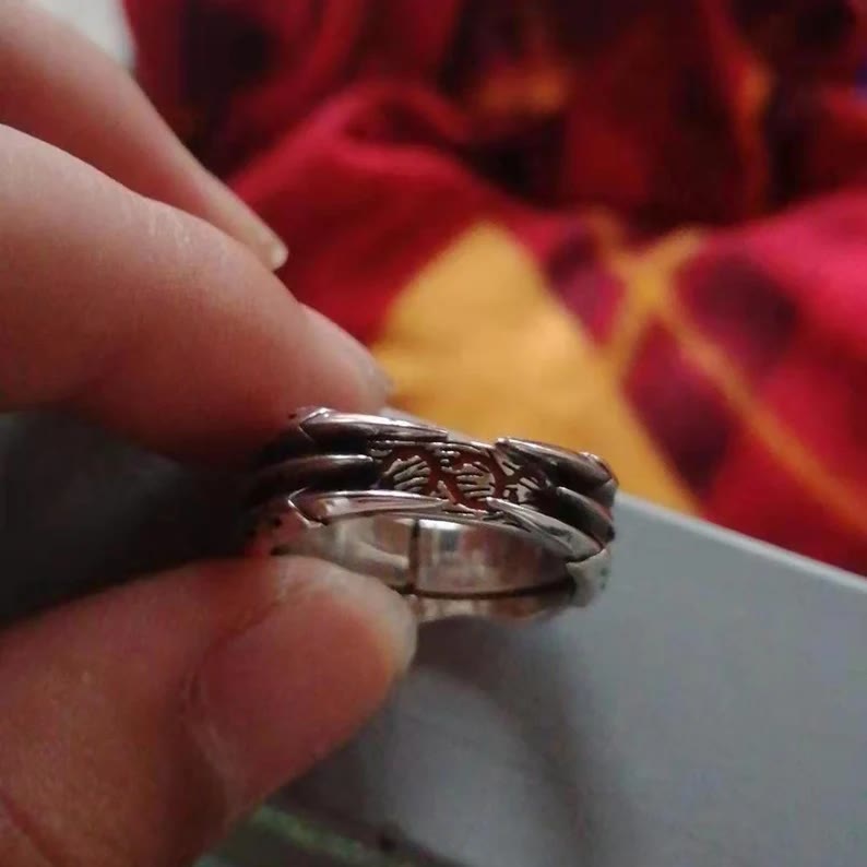 Kreativer Vereinter Sieger Schwertkreis Ring