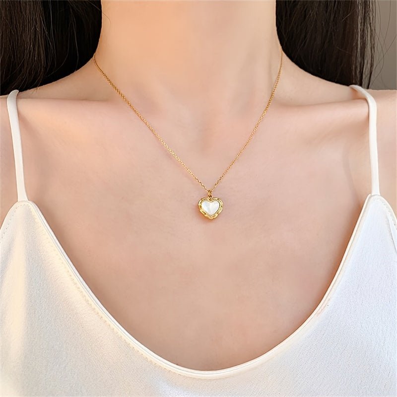 Ari 18K Gold Plated Heart Shell Halskette