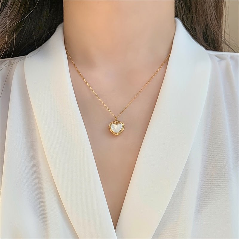 Ari 18K Gold Plated Heart Shell Halskette