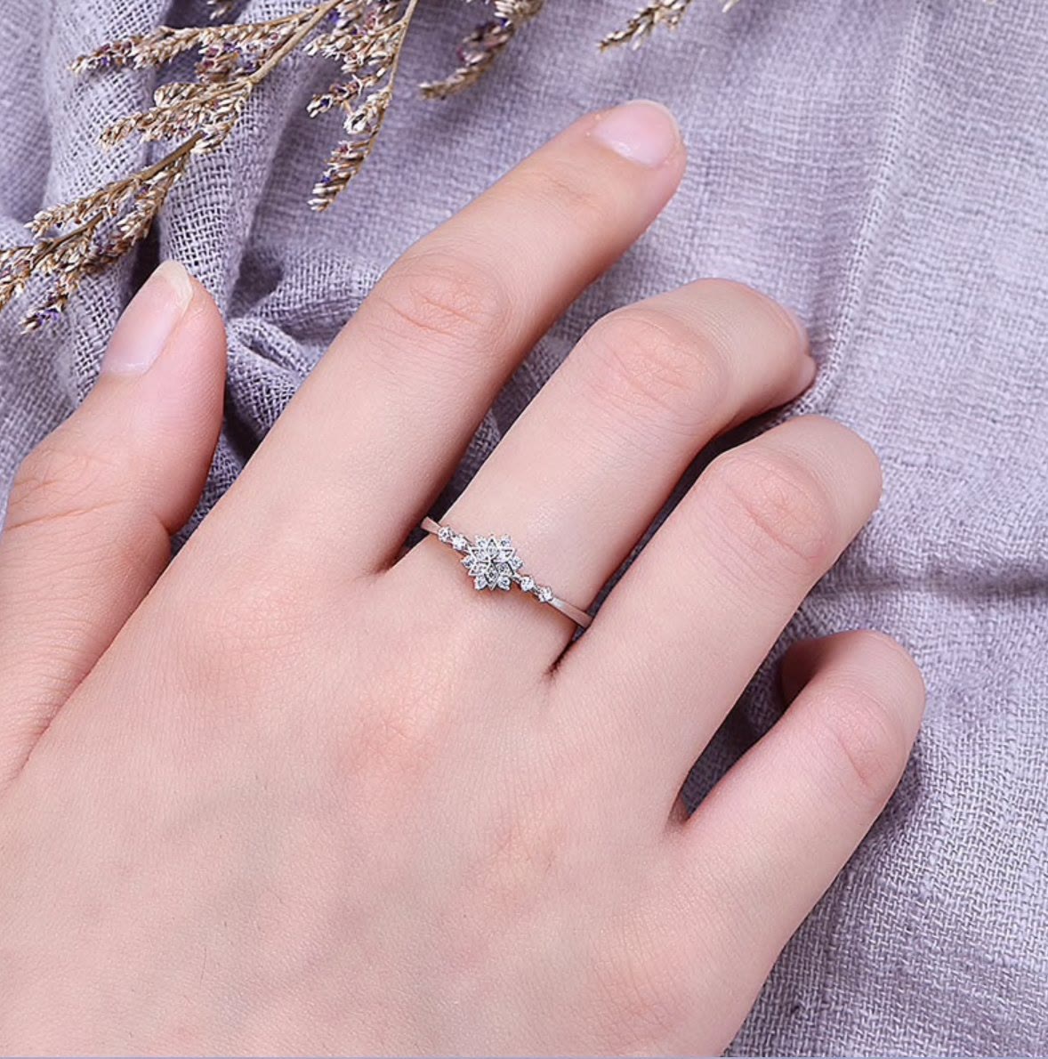 Kreativer Schneeflocken -Zirkonring