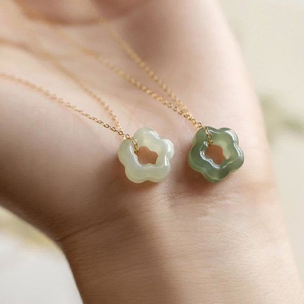 Chavri Zierliche Hetian Jade Cyan Jade Glück Blumen Charm Halskette Anhänger