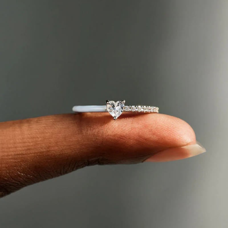 Schneiden Sie Den Halben Zahnschmelzring