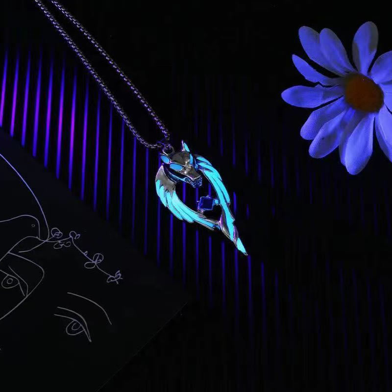 Lone Brave Luminous Northern Wolf Sapphire Halskette