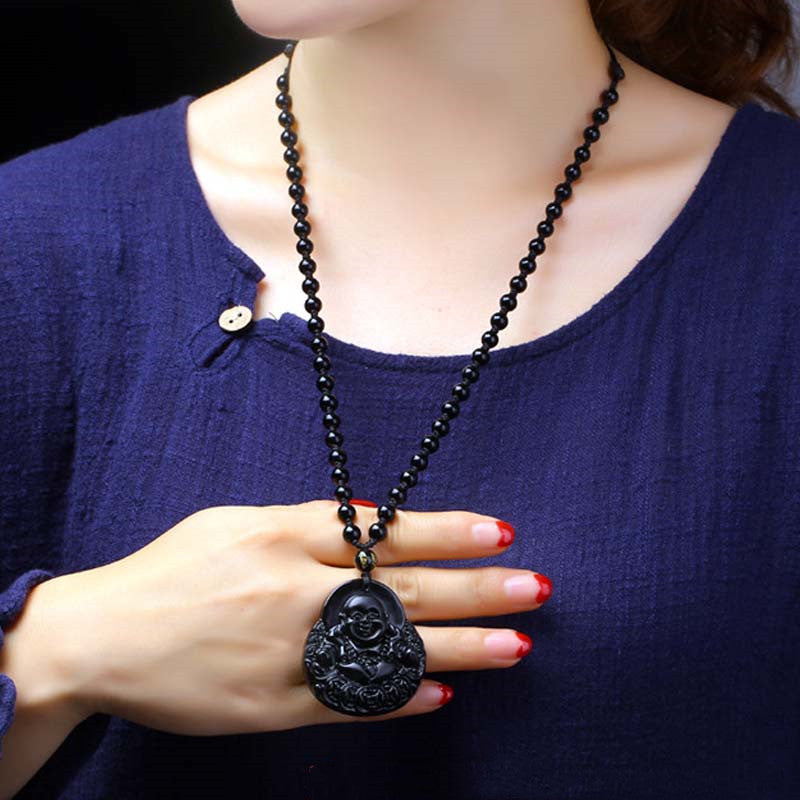 Chavri Lachender Buddha Halskette mit schwarzem Obsidian-Stärkeschutz-Anhänger