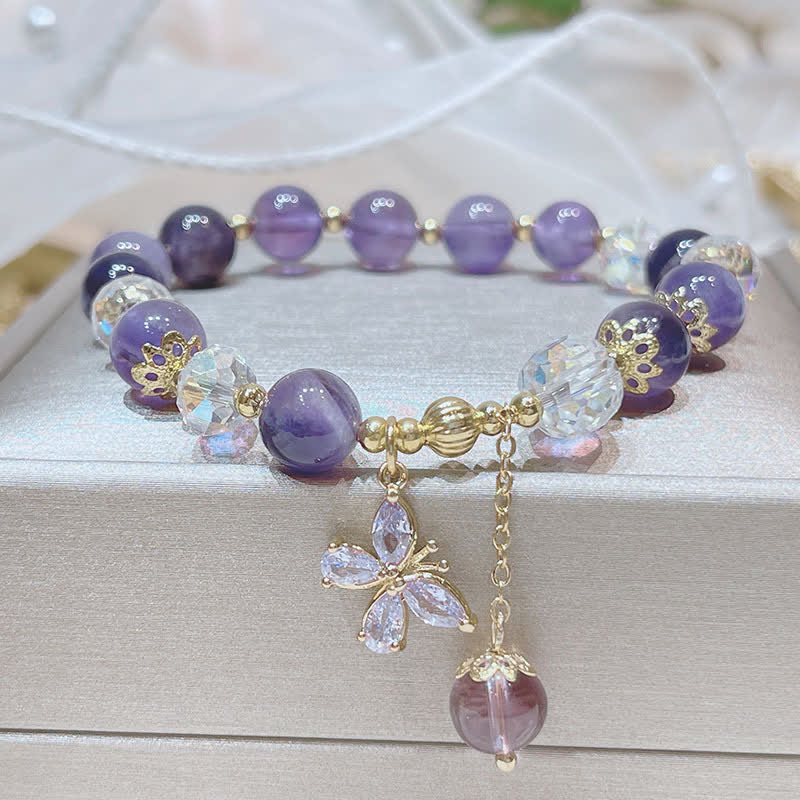 Chavri Charm-Armband mit natürlichem Amethyst-Kristall, spiritueller Schmetterling