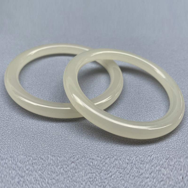 Chavri Weißer Jade-Glücksarmband-Armreif