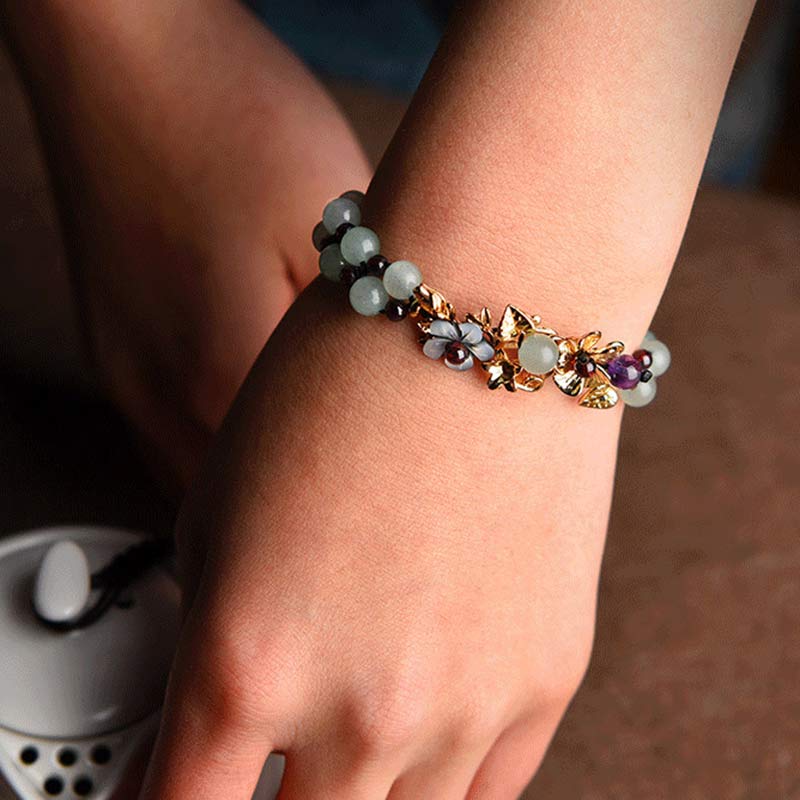 Chavri grünes Aventurin-Granat-Perlen-Blütenblatt-Glücksarmband