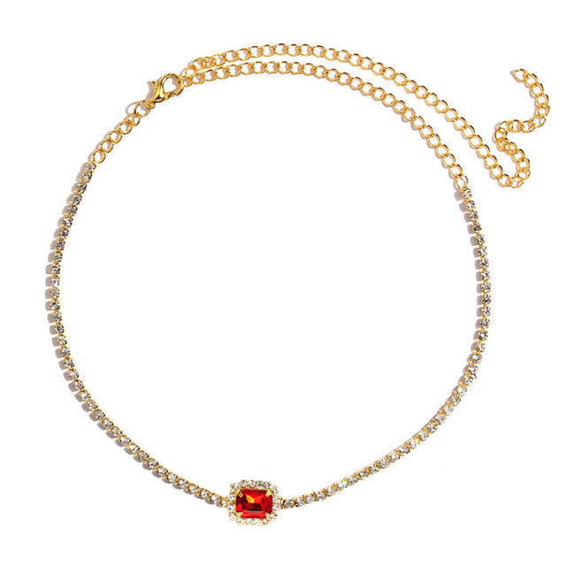 Halskette mit Schmetterlingsanhänger