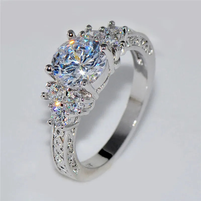 Exquisite Mode Silber Farbe Verlobungsringe für Frauen Mode Weiß Zirkon Steine Ring Jahrestag Braut Hochzeit Schmuck