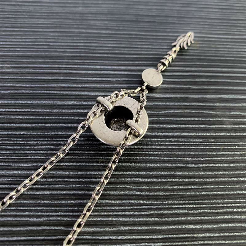 Anime -Schädel Mit Strohhutpiratenkette