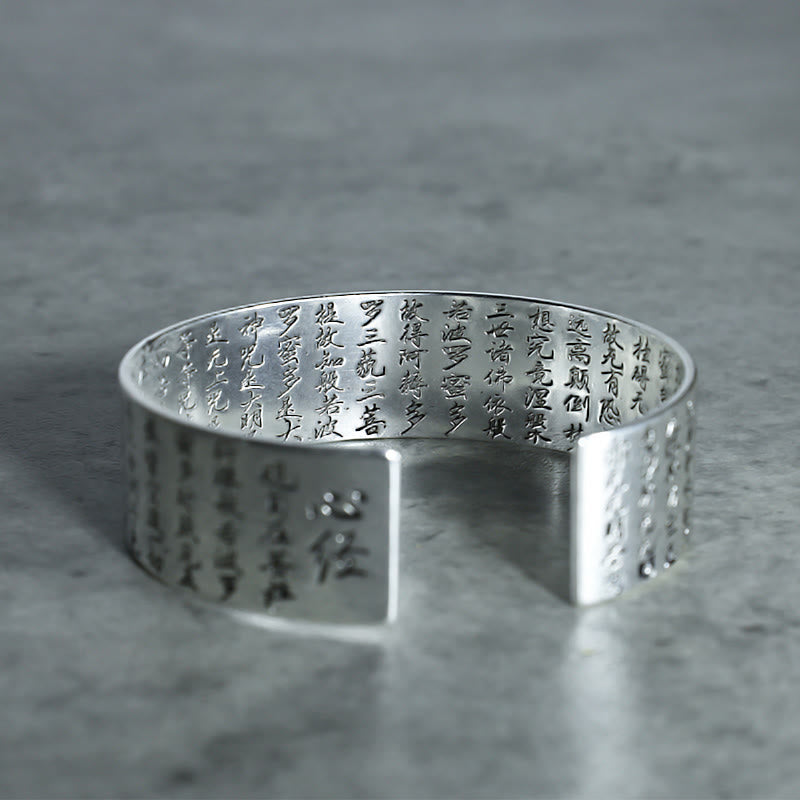 Chavri Tibetisches Lotus-Glücksarmband aus weißem Kupfer