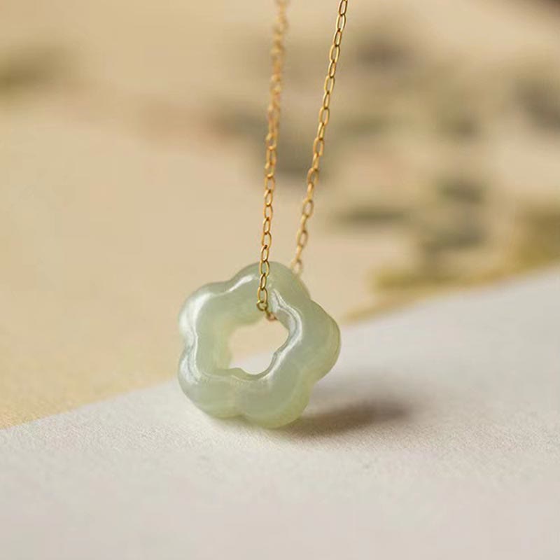 Chavri Zierliche Hetian Jade Cyan Jade Glück Blumen Charm Halskette Anhänger
