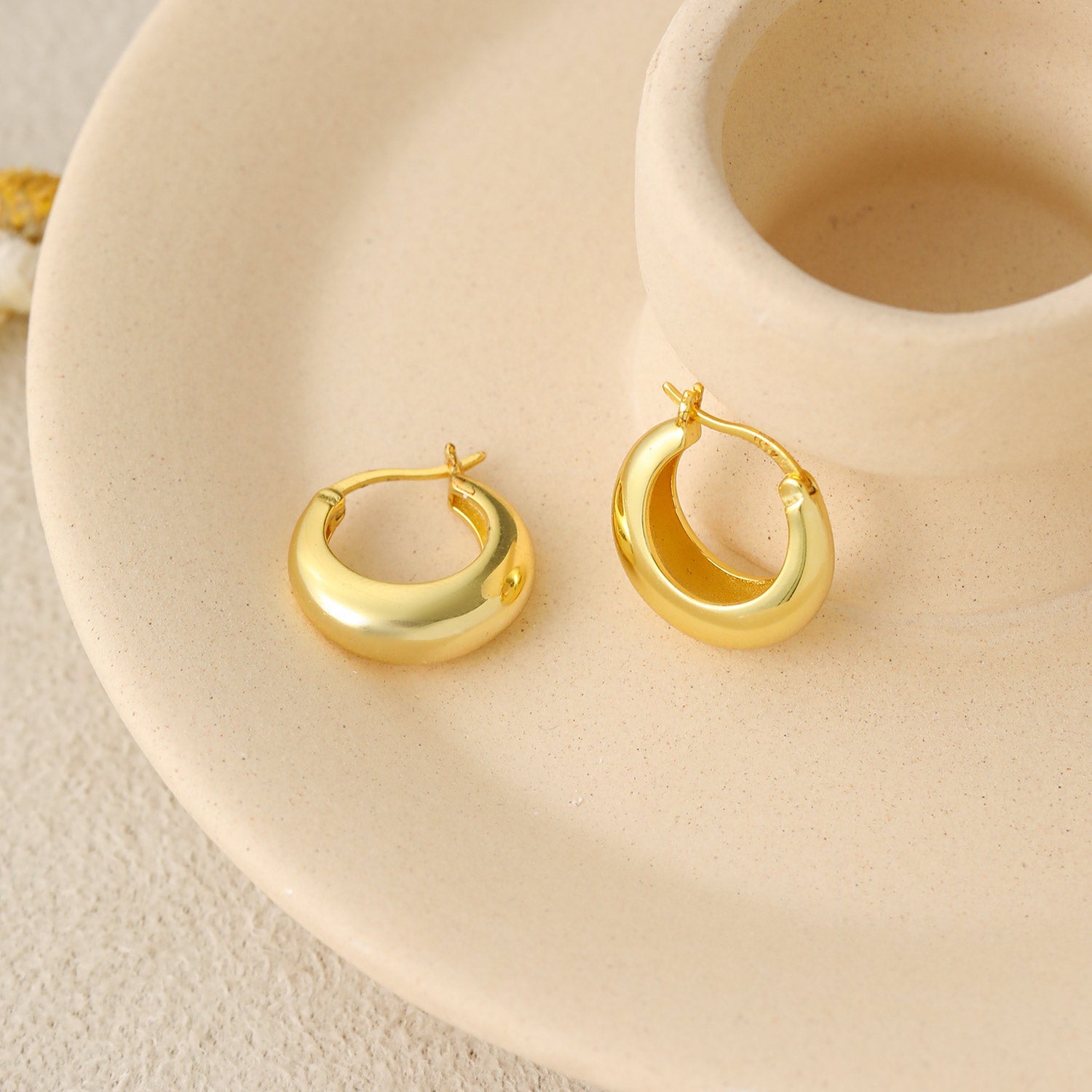 Creolen aus 925er-Sterlingsilber mit geometrischem rundem Kreis