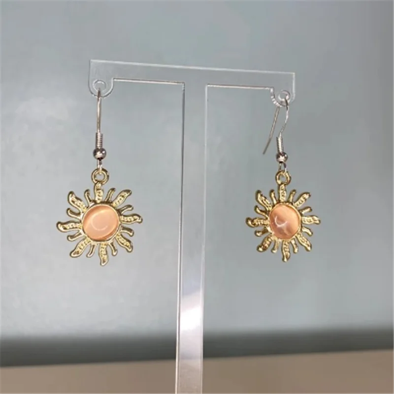 Goldene Sonnenohrringe mit Edelsteinen, Sommer, himmlischer Charme, Geschenke für sie, Damenschmuck
