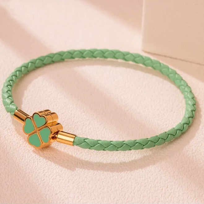 Vierblättriges Kleeblatt geflochtenes Lederarmband