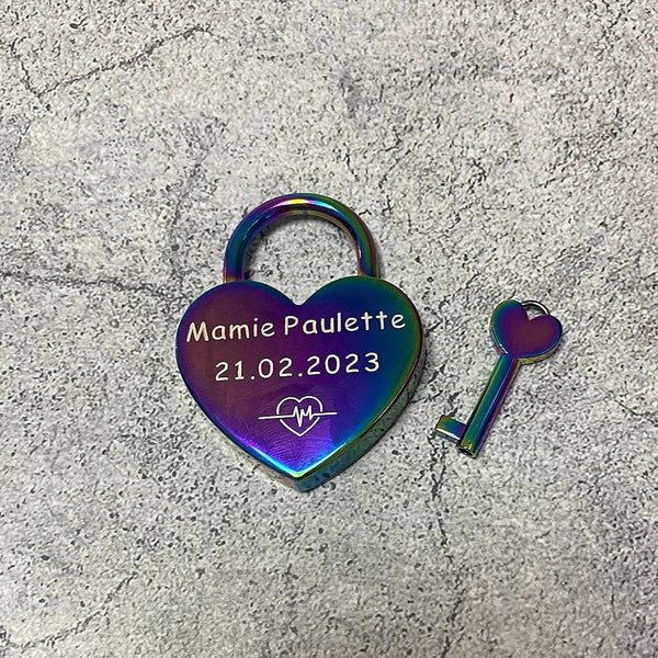 Liebesschloss mit Gravur