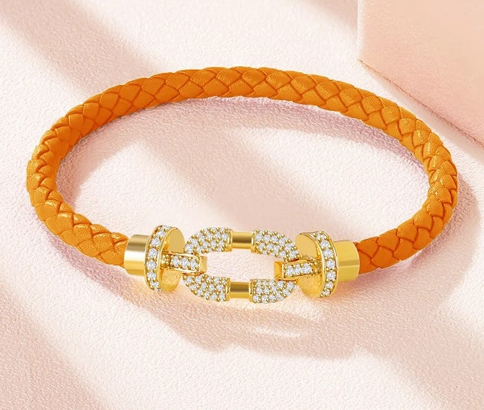 Rundes, mit Kristallen geflochtenes Lederarmband