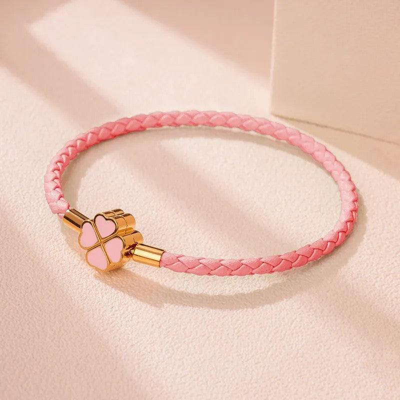 Vierblättriges Kleeblatt geflochtenes Lederarmband