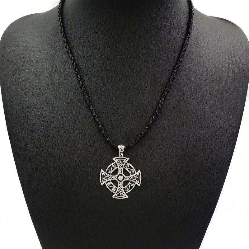 Silberkeltische Celtic Cross Anhänger Halskette