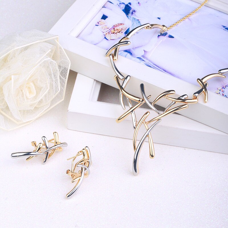 Chavris Silber  Und Gold  Statement  Halskette Und Ohrringe Set