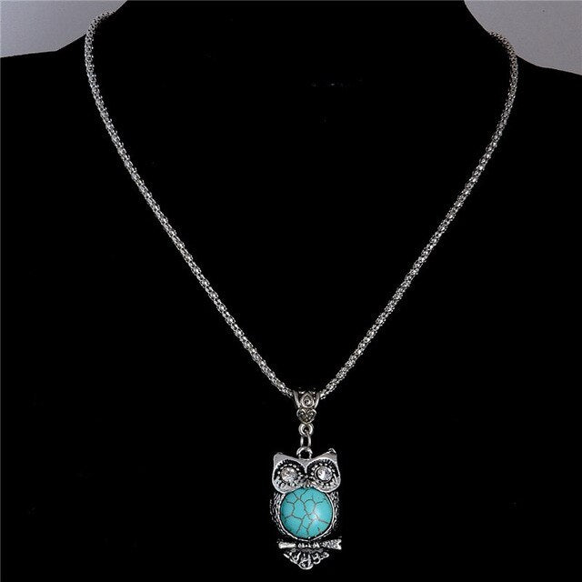 Blauer Opalstein Und Strasseule Anhänger Halskette Frauen Juwely