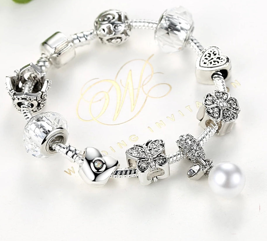 Silber Mit Baumelnem Perlenarmband Mit Herzklee Und Schmetterling