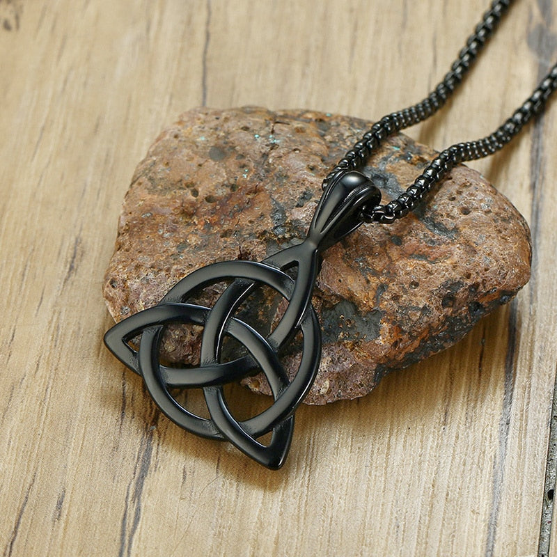 Männer Von Männern Schwarzer Keltischer Triquetra Knoten Anhänger Halskette