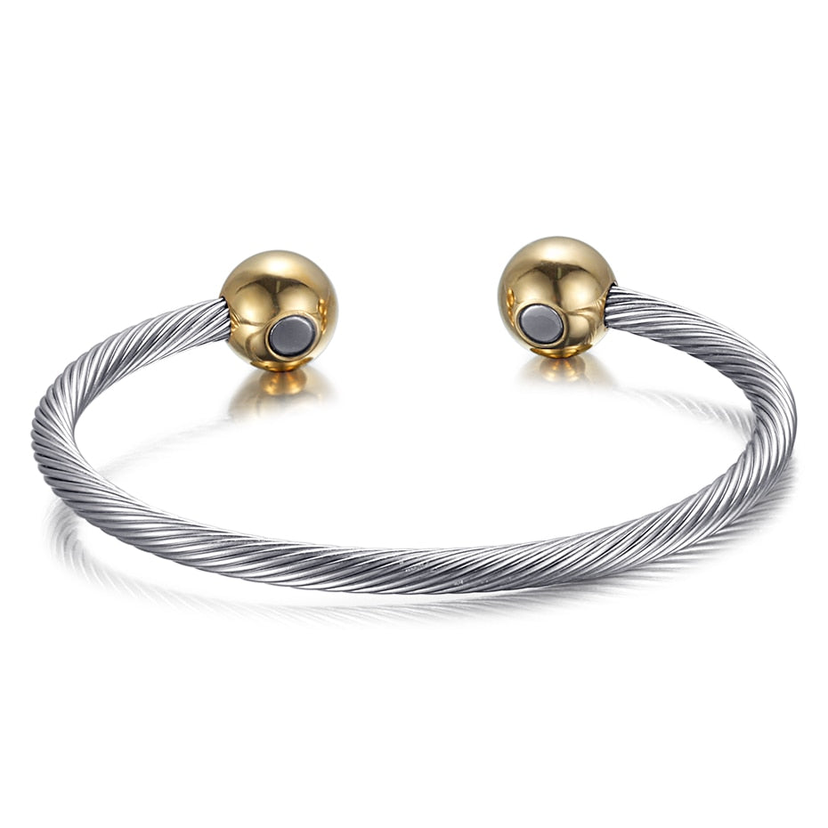 Einstellbarer Charme Kupferarmarm Mit Goldenen Knöpfen