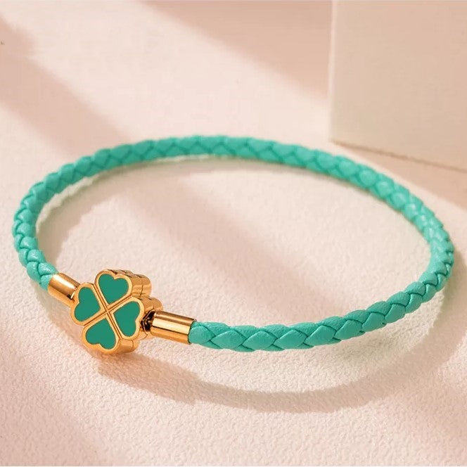 Vierblättriges Kleeblatt geflochtenes Lederarmband