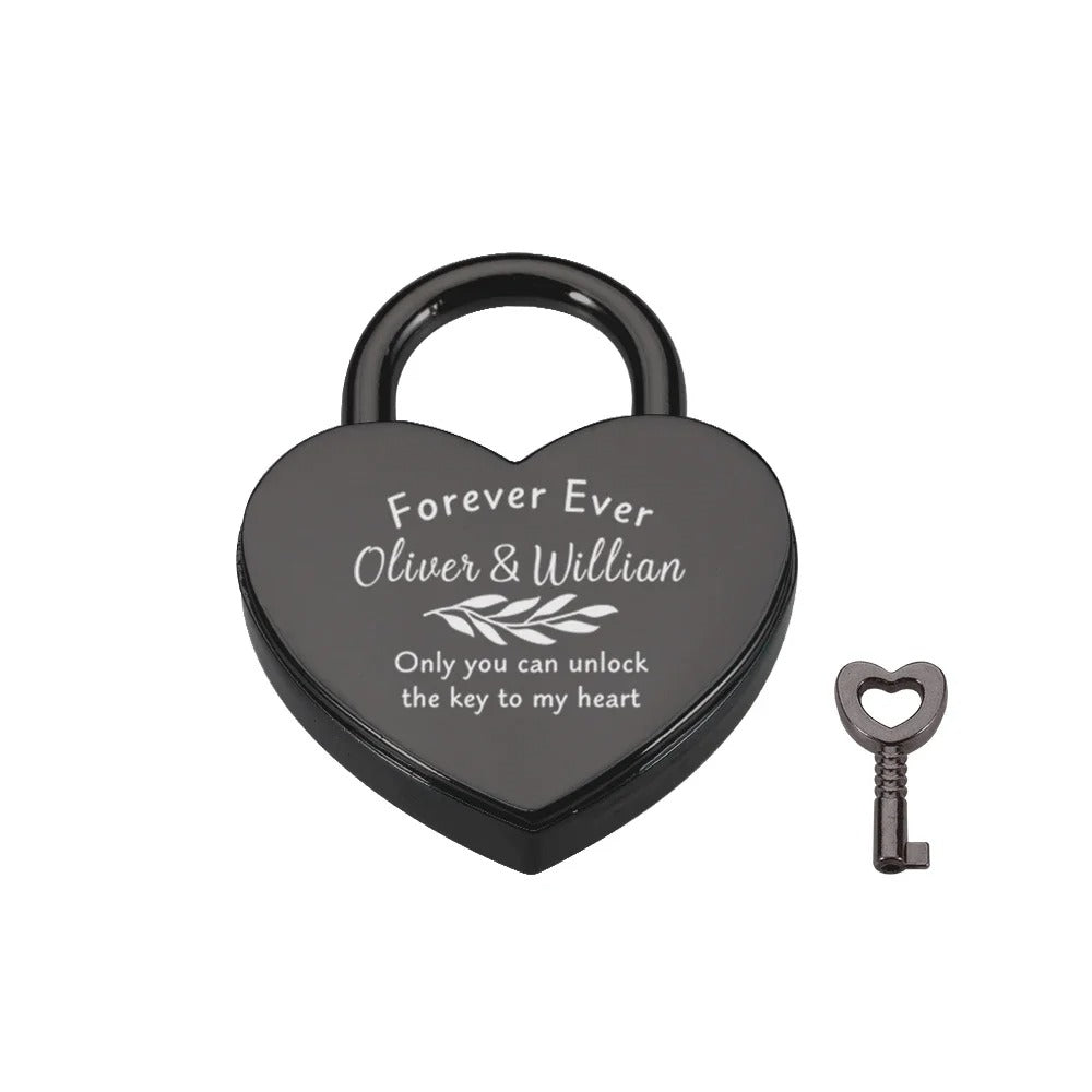 Liebesschloss mit Gravur