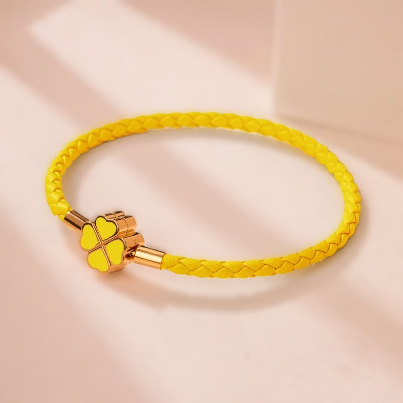 Vierblättriges Kleeblatt geflochtenes Lederarmband